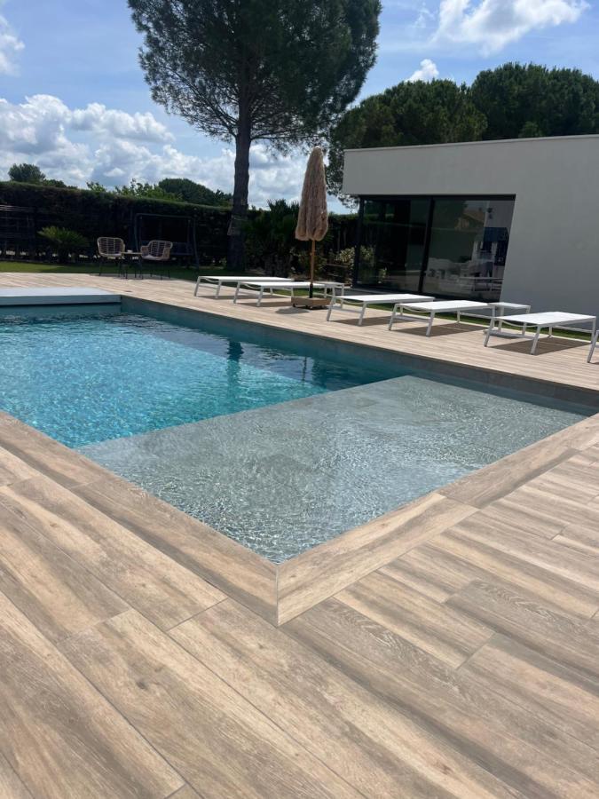 Magnifique Studio Avec Piscine Arles Exteriér fotografie