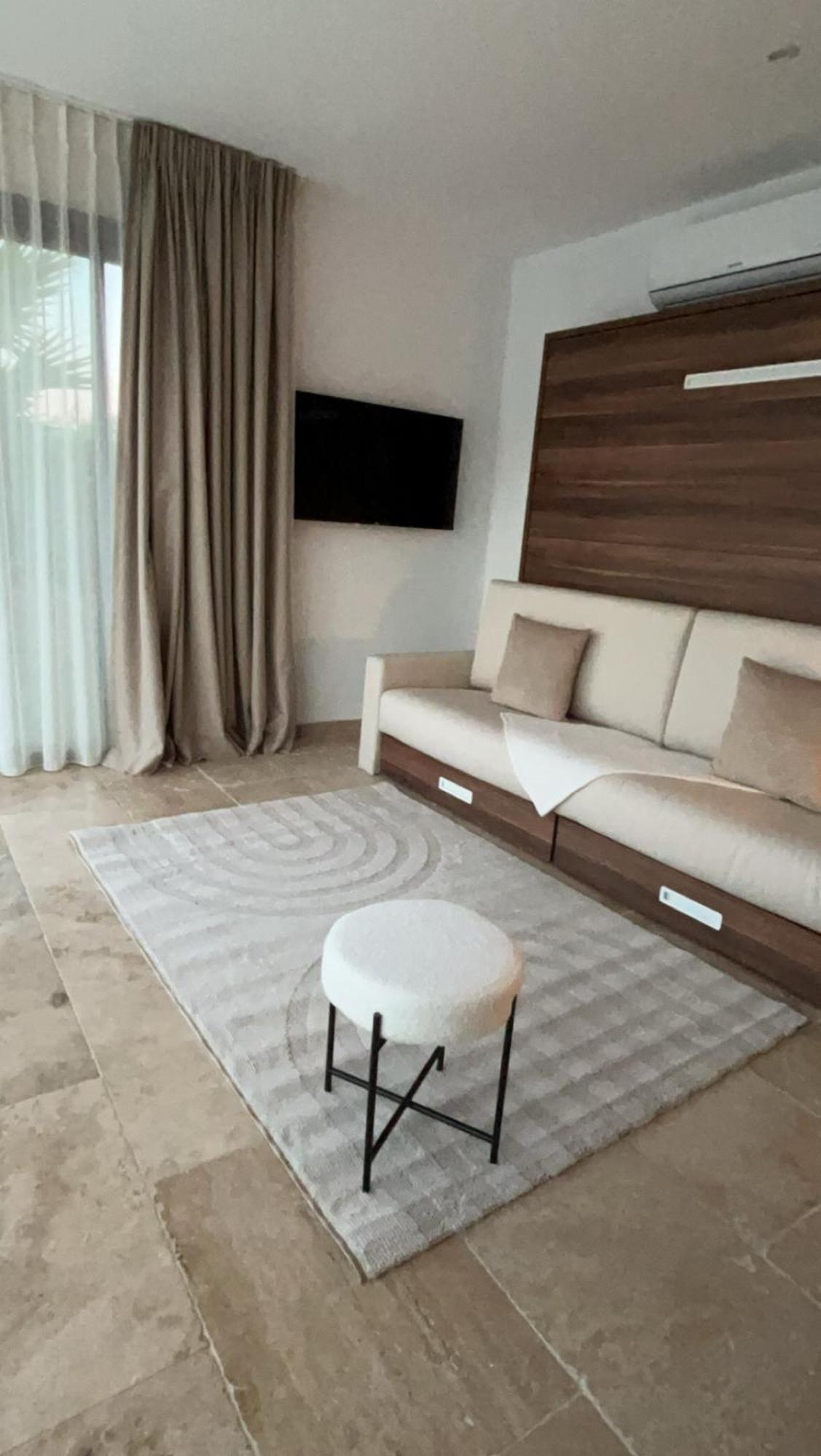 Magnifique Studio Avec Piscine Arles Exteriér fotografie